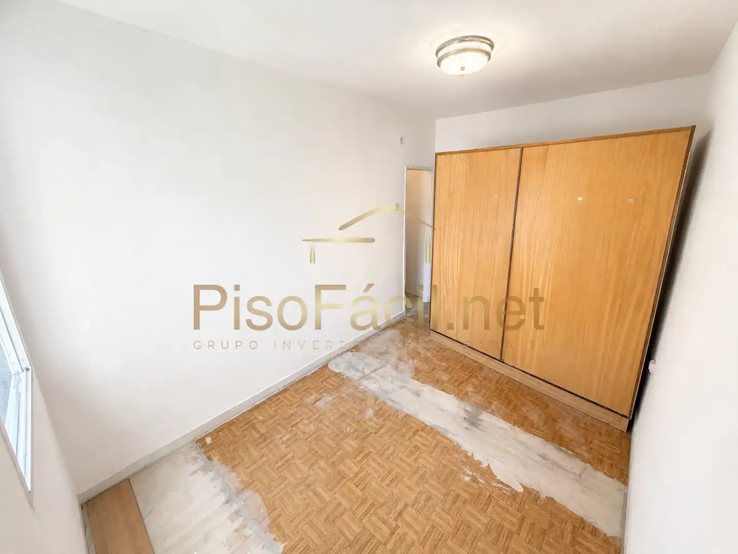 Piso en venta en Madrid con Calefacción, Terraza y Alarma