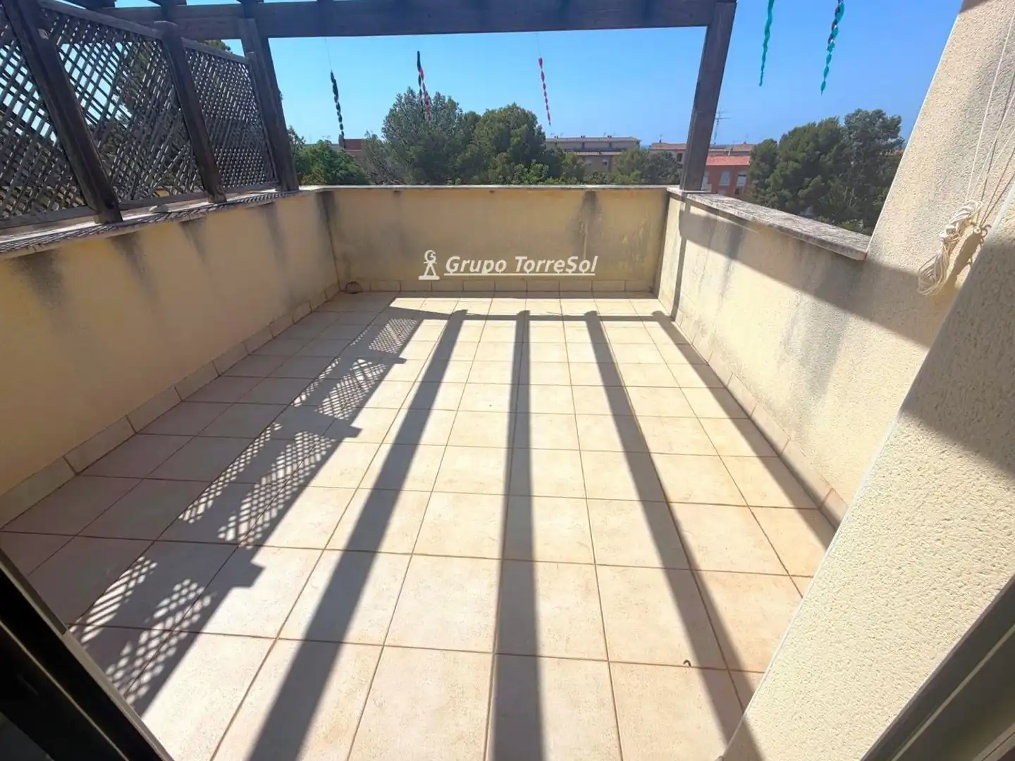 Terrassa de Casa adosada en venda en El Vendrell amb Aire condicionat, Calefacció i Jardí privat