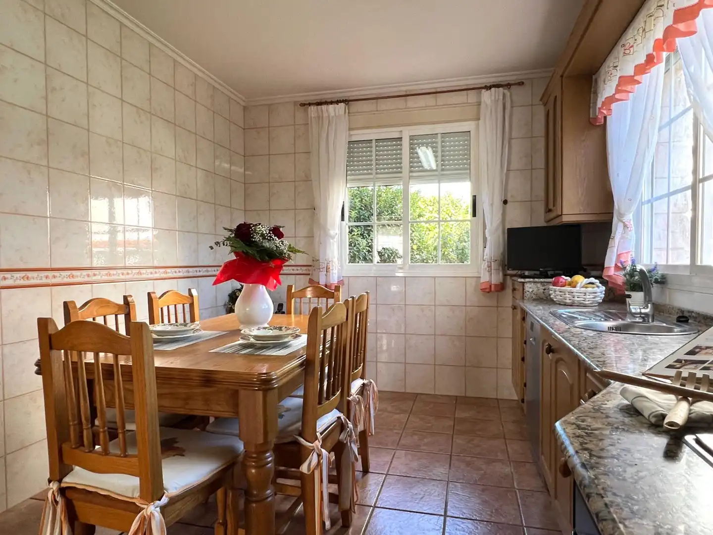 Kitchen of Houses for sale in Bergondo, A Coruña