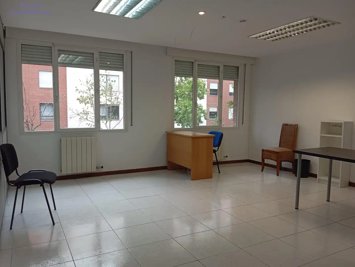 Bureau avec ascenseur à louer à Calle de los Siete Infantes de Lara, imagen 2