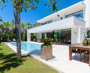 Garden of House or chalet for sale in Marbella  with Air Conditioner, Terrace and Swimming Pool