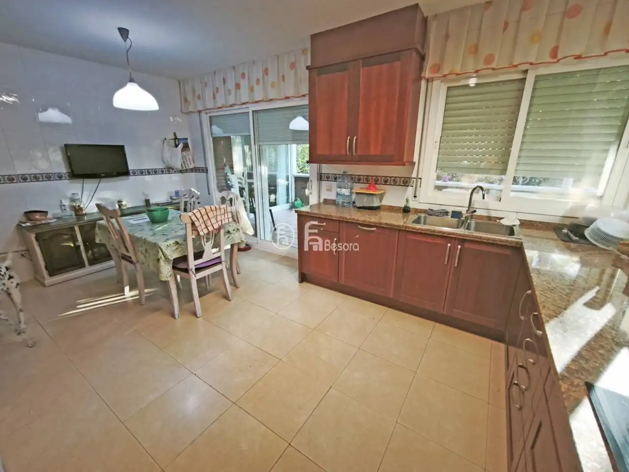 Casa aparellada amb jardí en venda a Avenida Lluís Companys, imagen 8