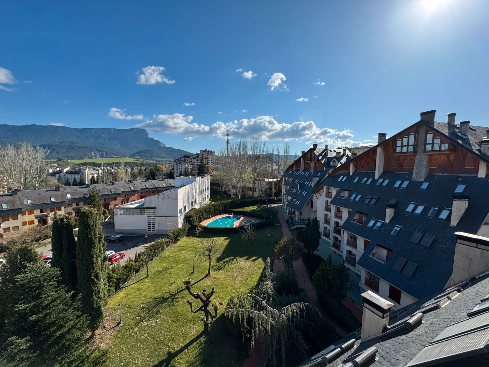 Exterior view of Apartment for sale in Jaca  with Heating, Storage room and Furnished
