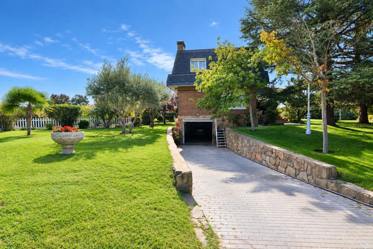 Exterior view of Houses for sale in Valdepastores - Las Encinas