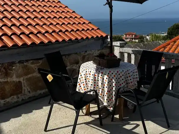 Terrassa de Casa adosada en venda en Oia amb Aire condicionat