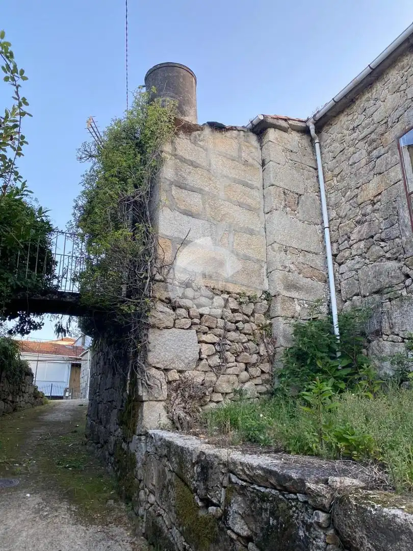 Adossat amb jardí en venda a Entrimo, imagen 3