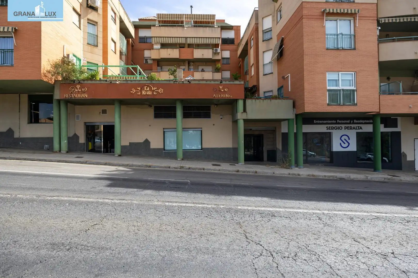 Local comercial en venda a Avenida de Santa María de la Alhambra, imagen 2