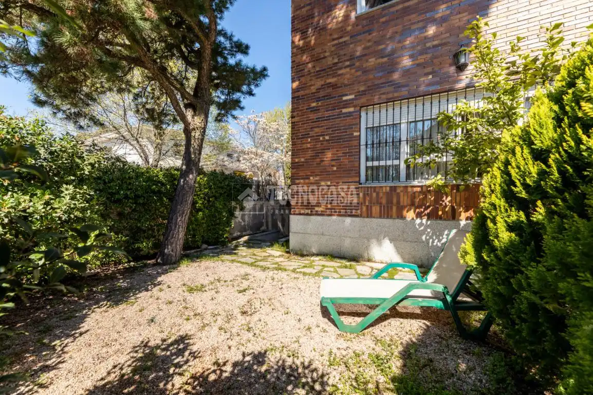 Jardín de Casa adosada en venta en Torrelodones con Calefacción, Jardín privado y Terraza