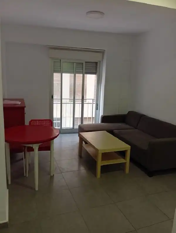 Wohnzimmer von Wohnung zur Miete in Elche / Elx mit Ofen und Waschmaschine