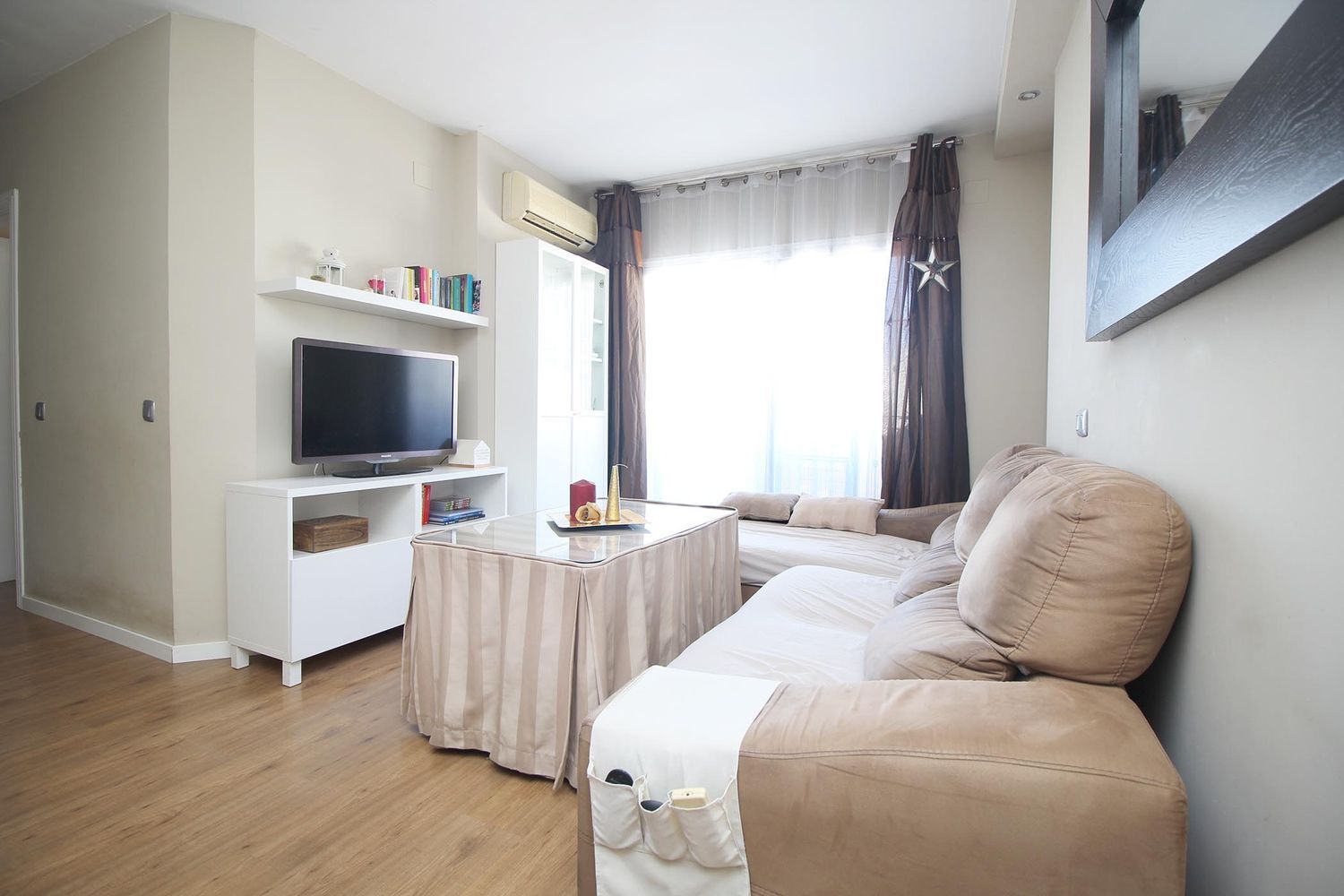 Living room of Flat for sale in Rincón de la Victoria  with Air Conditioner, Private garden and Terrace