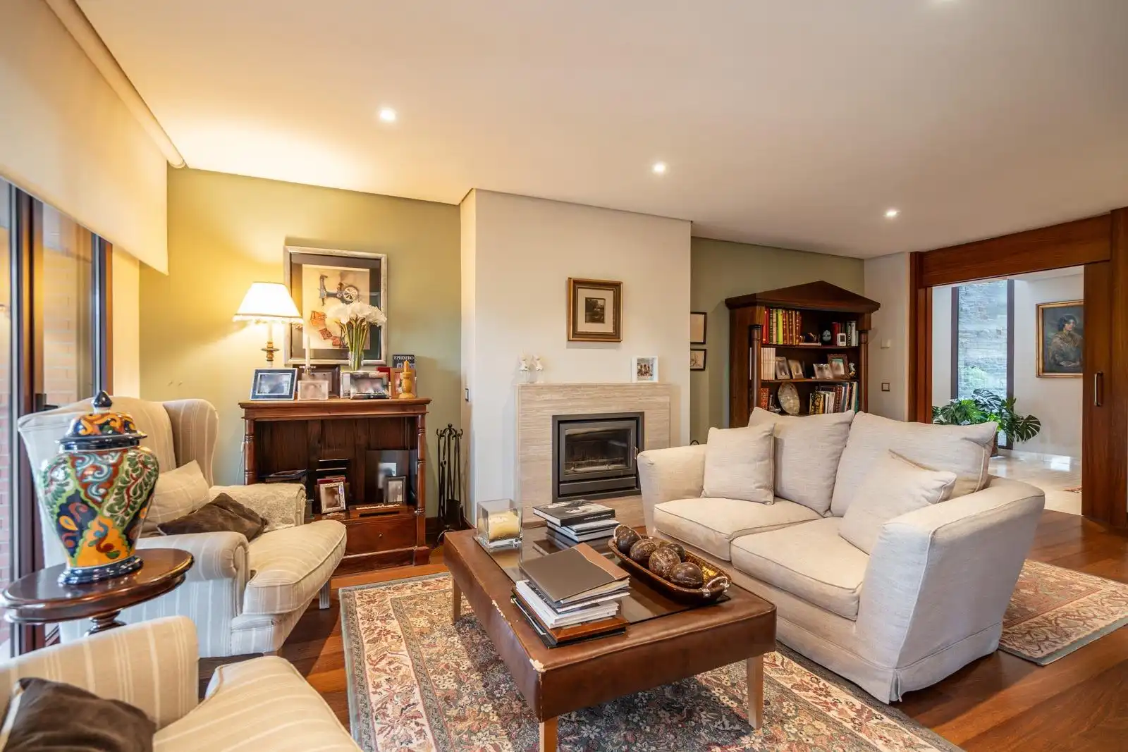 Sala de estar de Casa o chalet en venta en Las Rozas de Madrid con Aire acondicionado, Calefacción y Jardín privado
