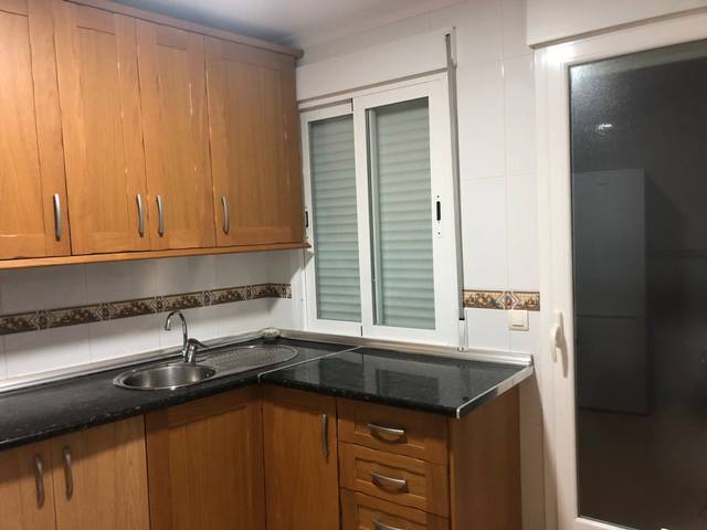 Piso en Alquiler en Calle Carretera, 2 en Albuñol