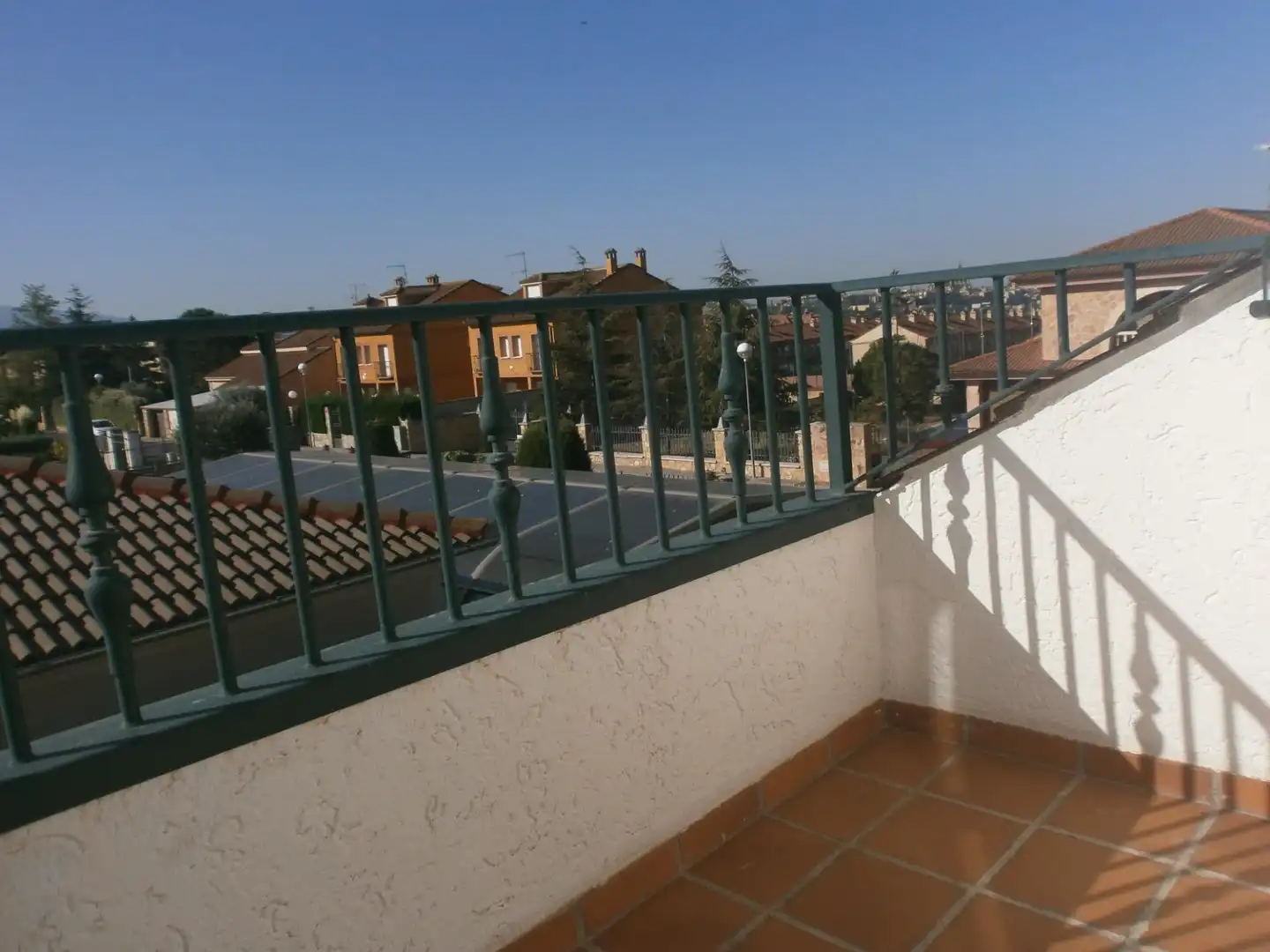 Terrassa de Casa o xalet en venda en La Lastrilla  amb Calefacció, Jardí privat i Terrassa
