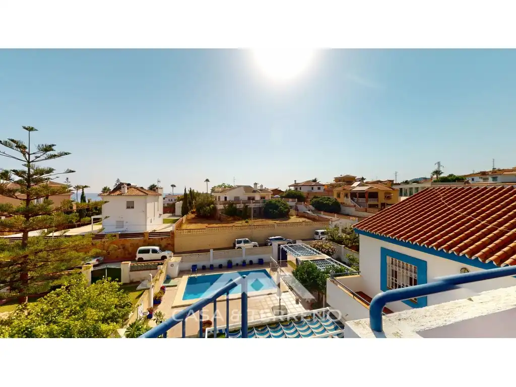 Detached house with terrace for sale in Calle Almadrabas (El Cañuelo)