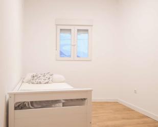 Bedroom of Flat to share in  Madrid Capital  with Air Conditioner and Terrace