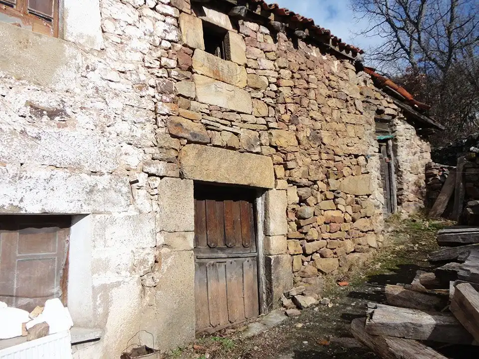 Vista exterior de Casa o chalet en venta en Monasterio de la Sierra