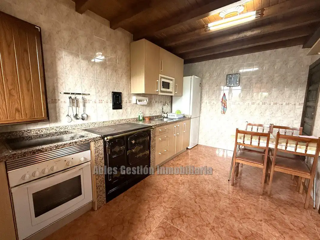 Küche von Haus oder Chalet zum Verkauf in Quirós mit Heizung und Abstellraum