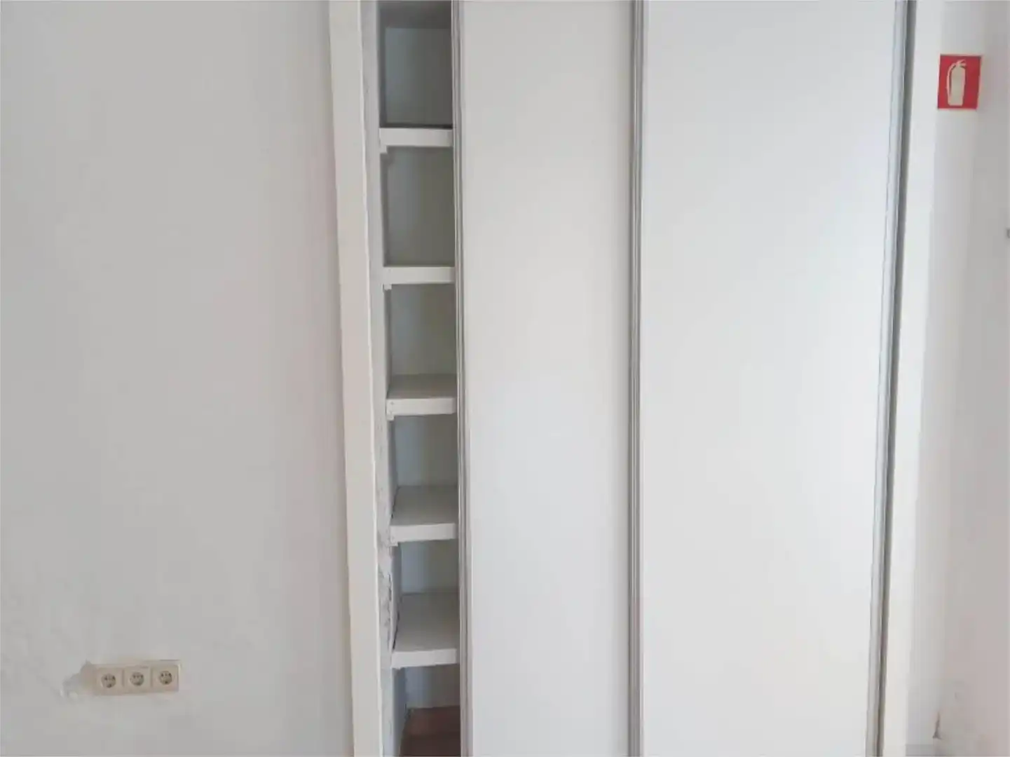 Dormitori de Planta baixa de lloguer en La Roda amb Aire condicionat