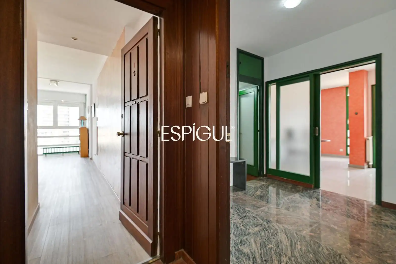 Piso en venta en Girona con Calefacción, Parquet y Amueblado