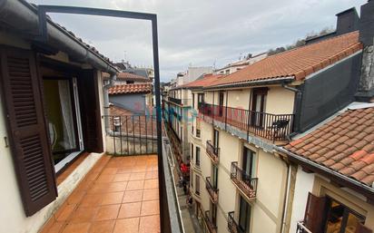 Vista exterior de Pis en venda en Donostia - San Sebastián  amb Terrassa
