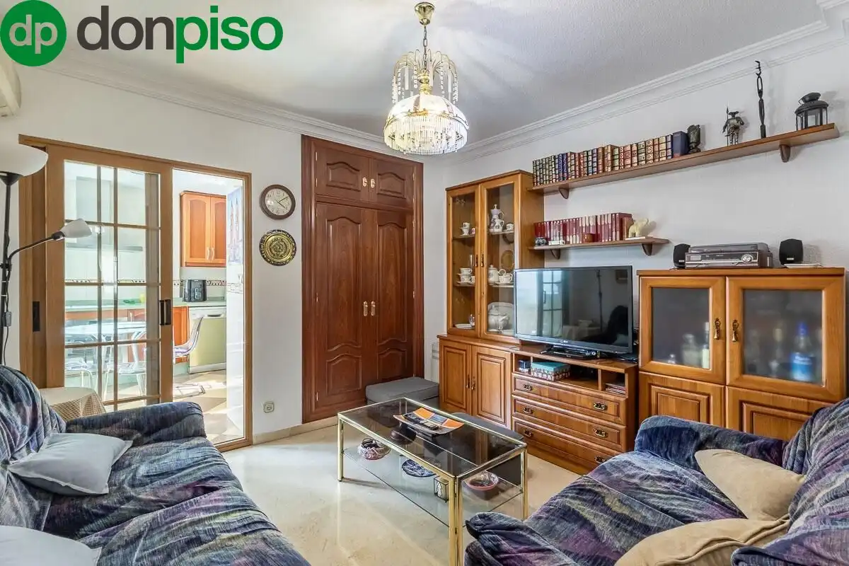 Sala d'estar de Pis en venda en  Granada Capital