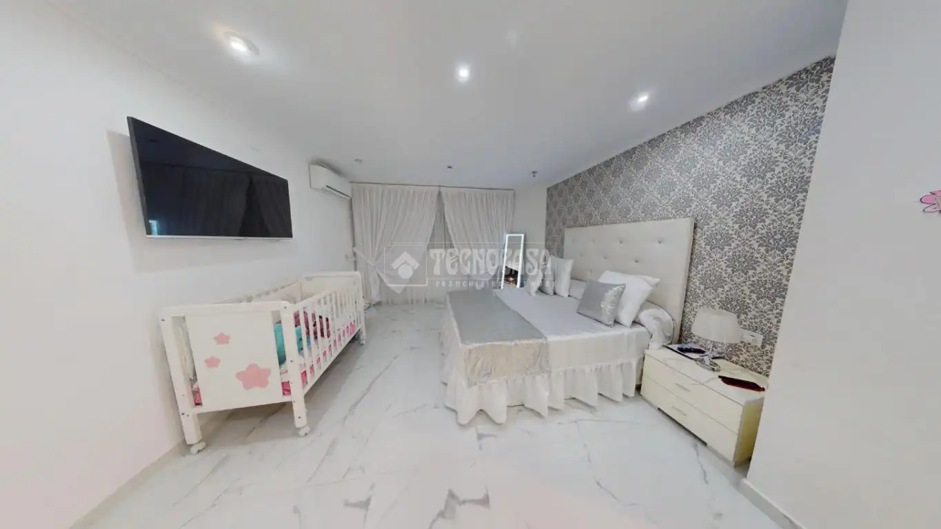 Habitación de Piso en venta en Valencia con Aire acondicionado y Calefacción