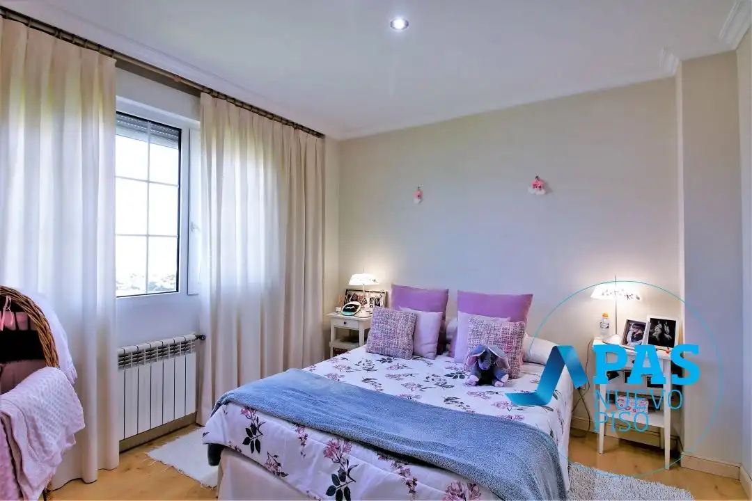 Bedroom of Houses for sale in Santander  with Heating, Private garden and Terrace