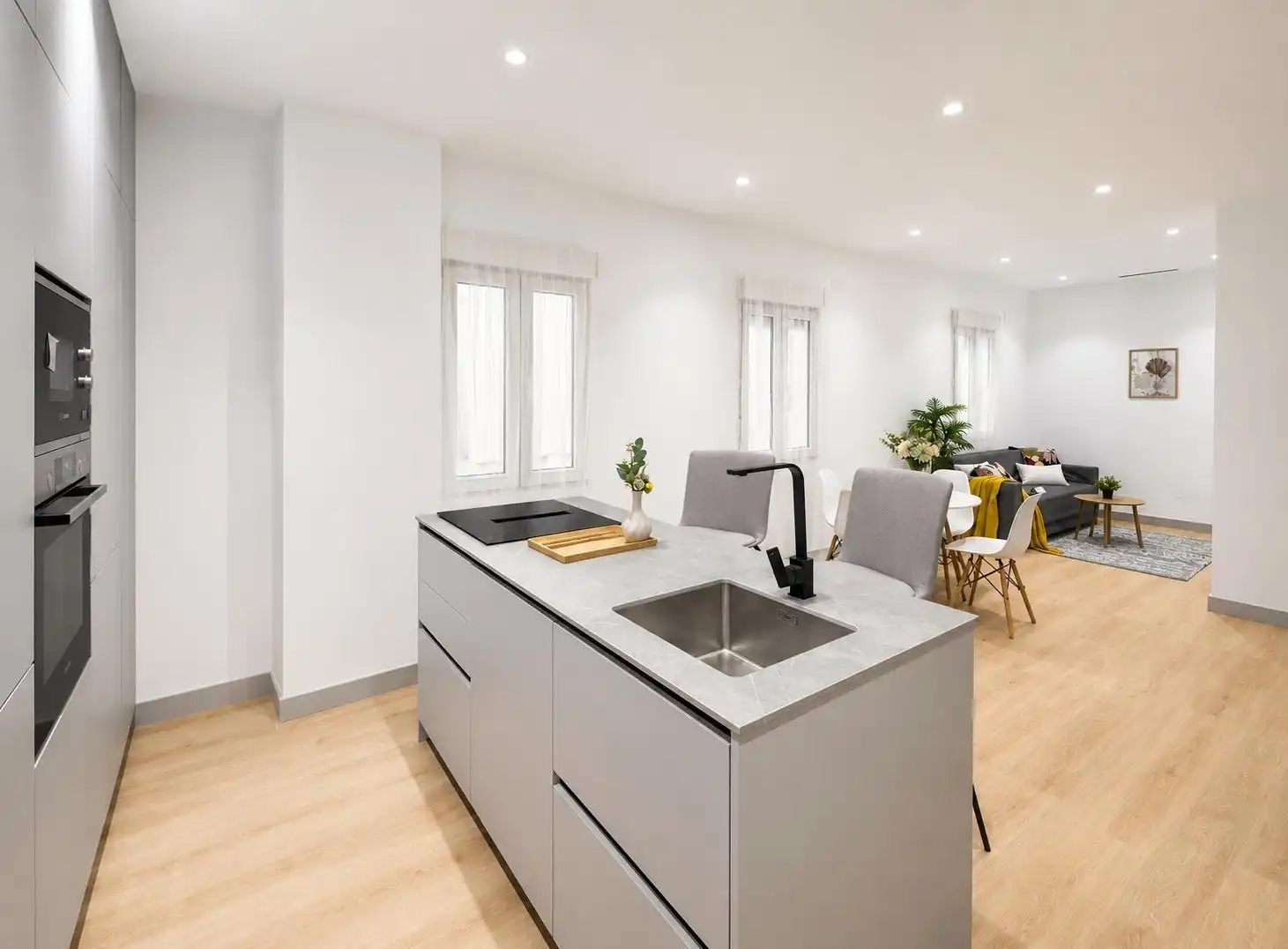 Küche von Wohnung zum Verkauf in Madrid mit Klimaanlage und Heizung