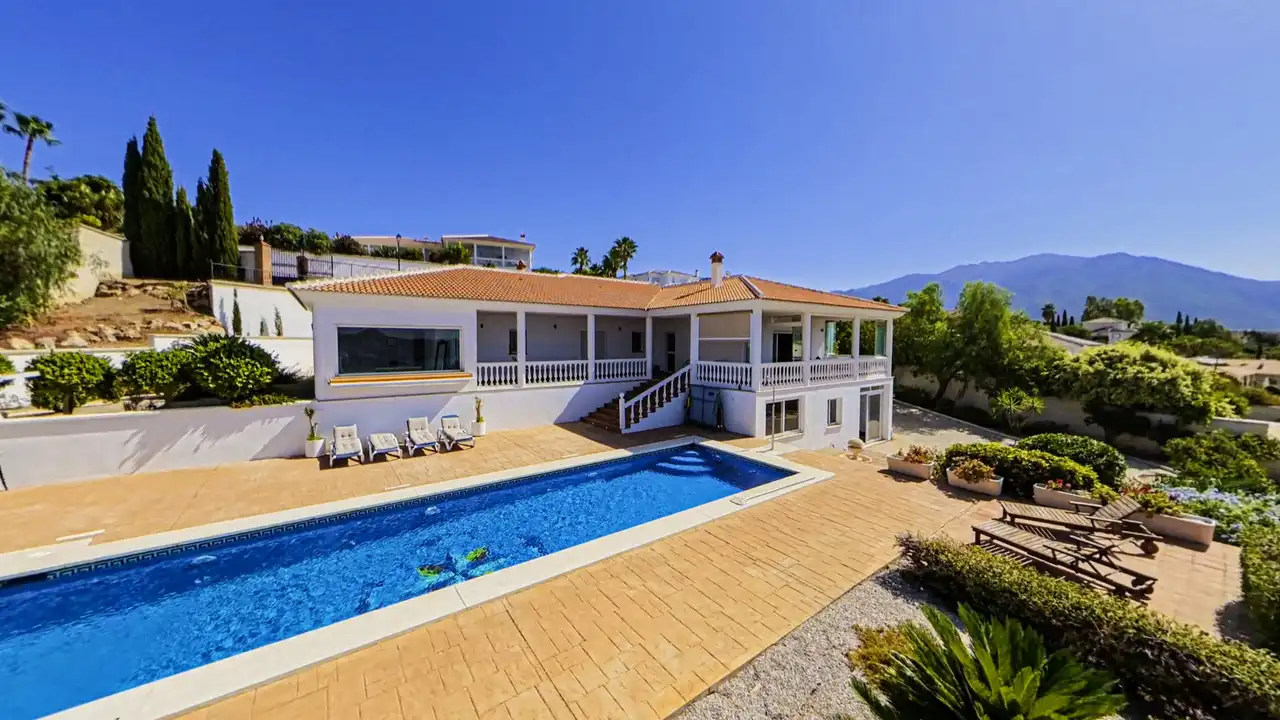 Casa amb piscina en venda a Periana