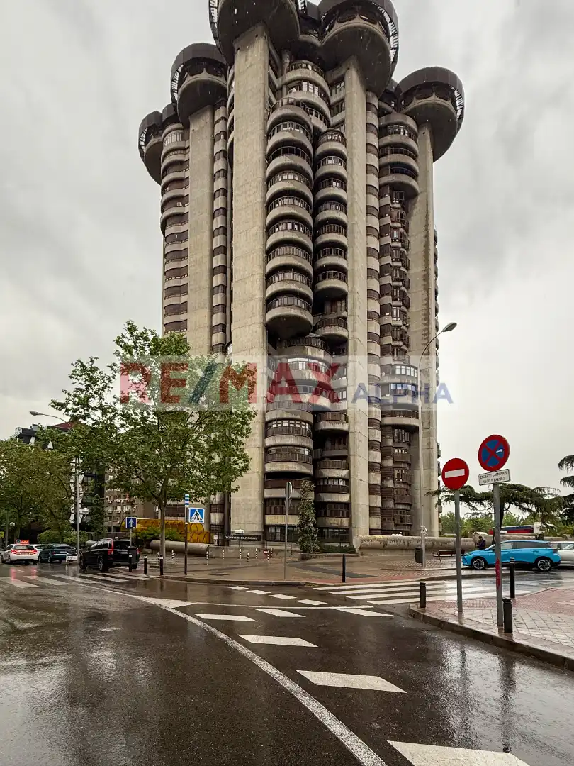 Außenansicht von Büro zur Miete in Madrid mit Möbliert