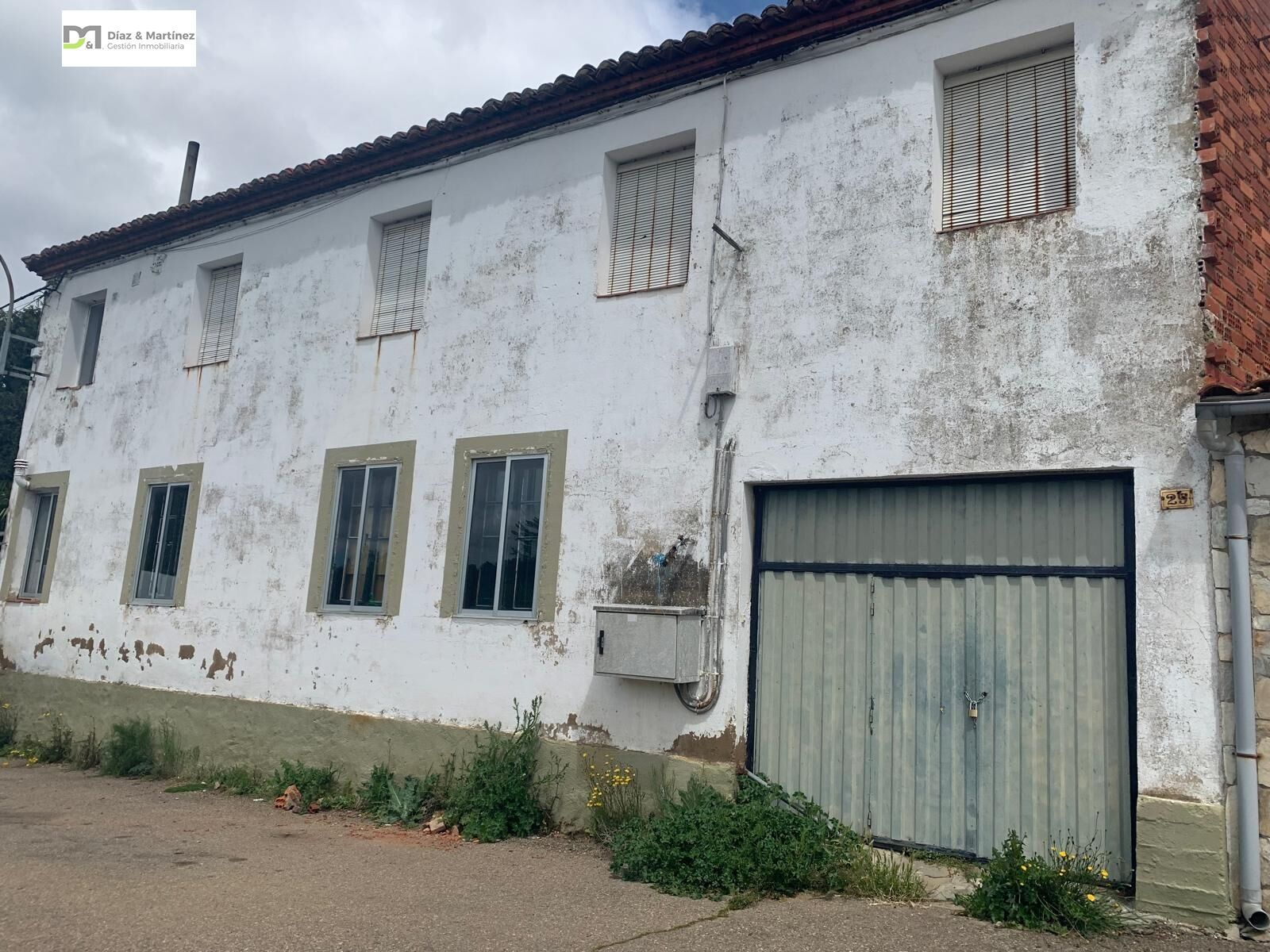 Vista exterior de Residencial en venda en San Andrés del Rabanedo