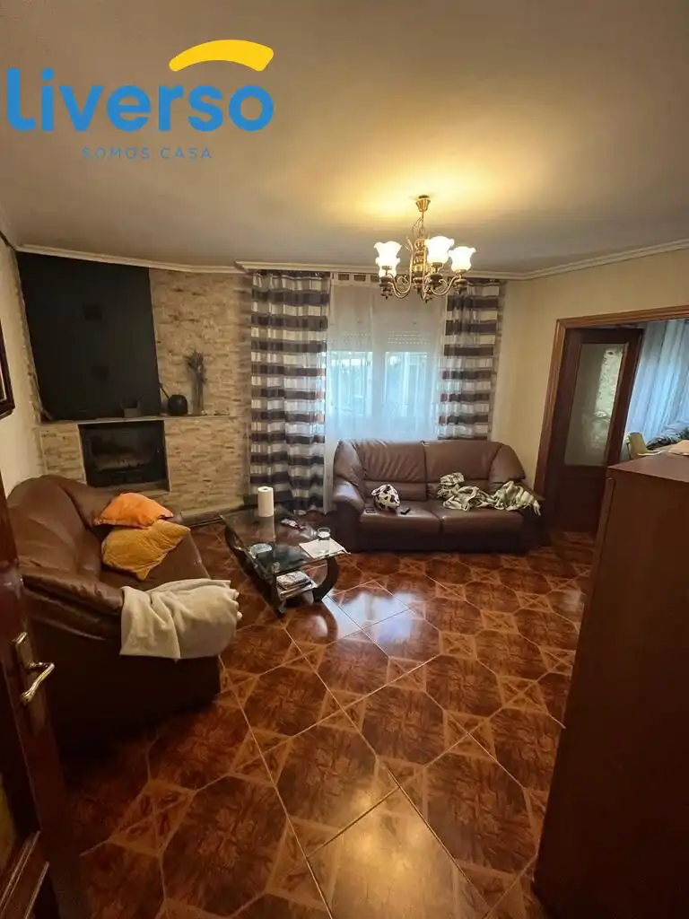 Sala de estar de Finca rústica en venta en Villaquirán de los Infantes con Calefacción, Terraza y Piscina