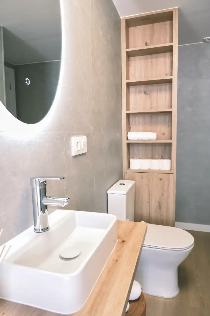 Baño de Apartamento en venta en Vilagarcía de Arousa con Calefacción, Amueblado y Horno