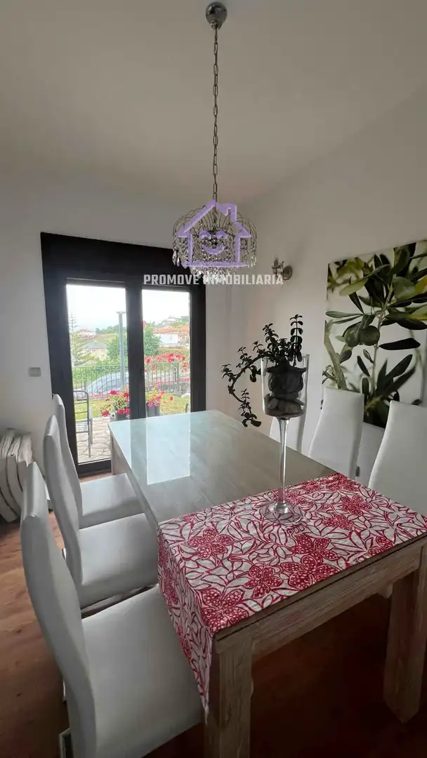 Comedor de Casa o chalet de alquiler en A Coruña Capital  con Terraza y Trastero