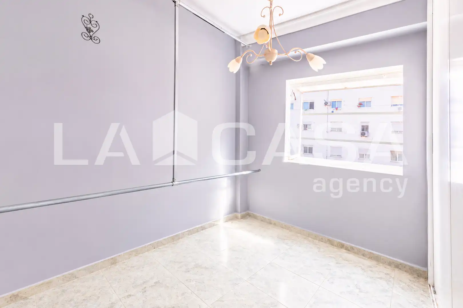 Bedroom of Flat for sale in Valencia