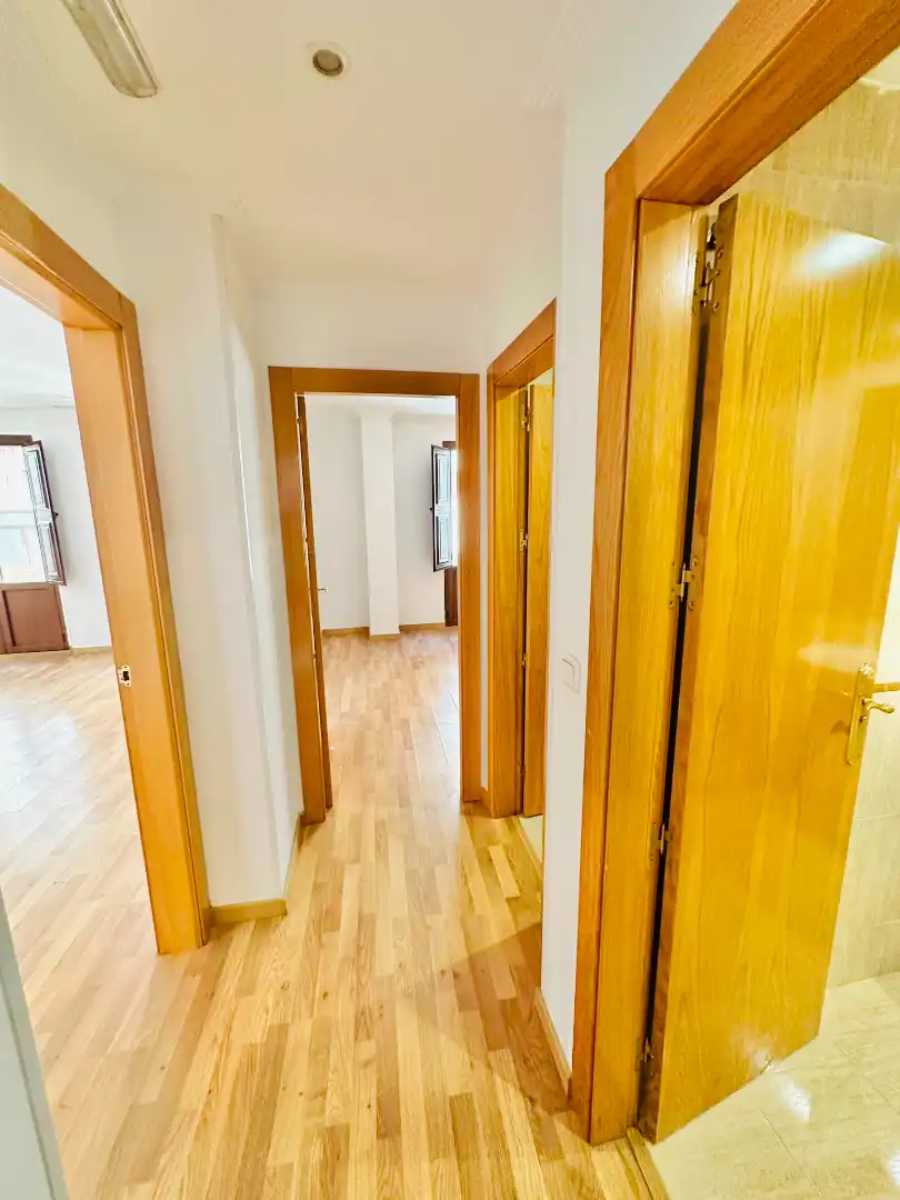 Flat for rent in Granada  with Air Conditioner, Heating and Parquet flooring