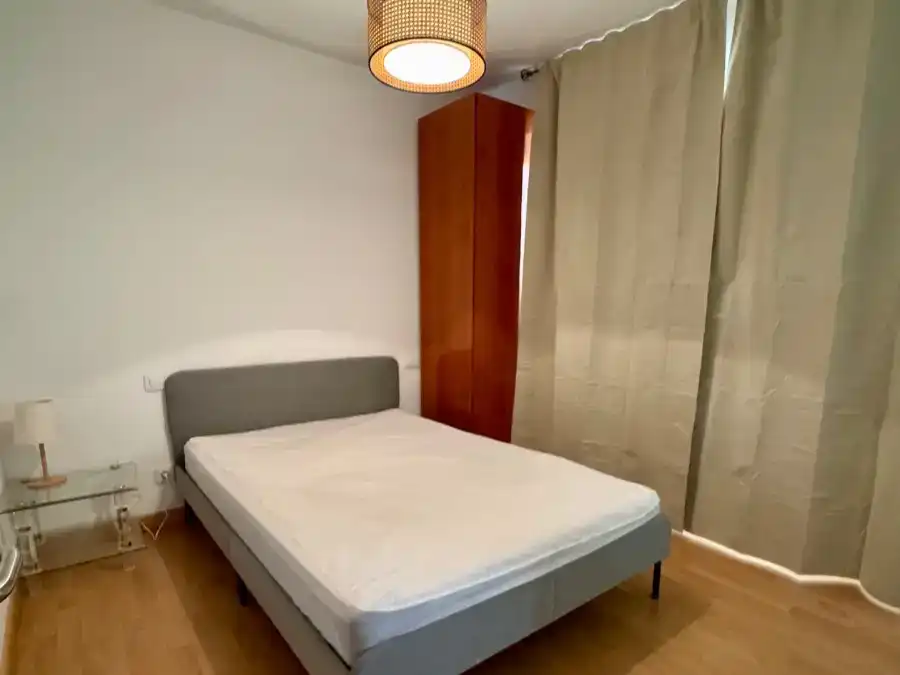 Bedroom of Flat for rent in Haro