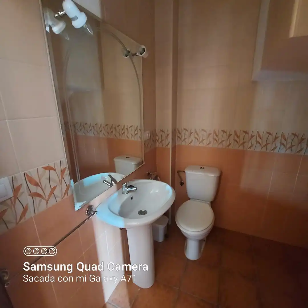 Bathroom of Houses for rent in Brenes  with Air Conditioner, Heating and Washing machine