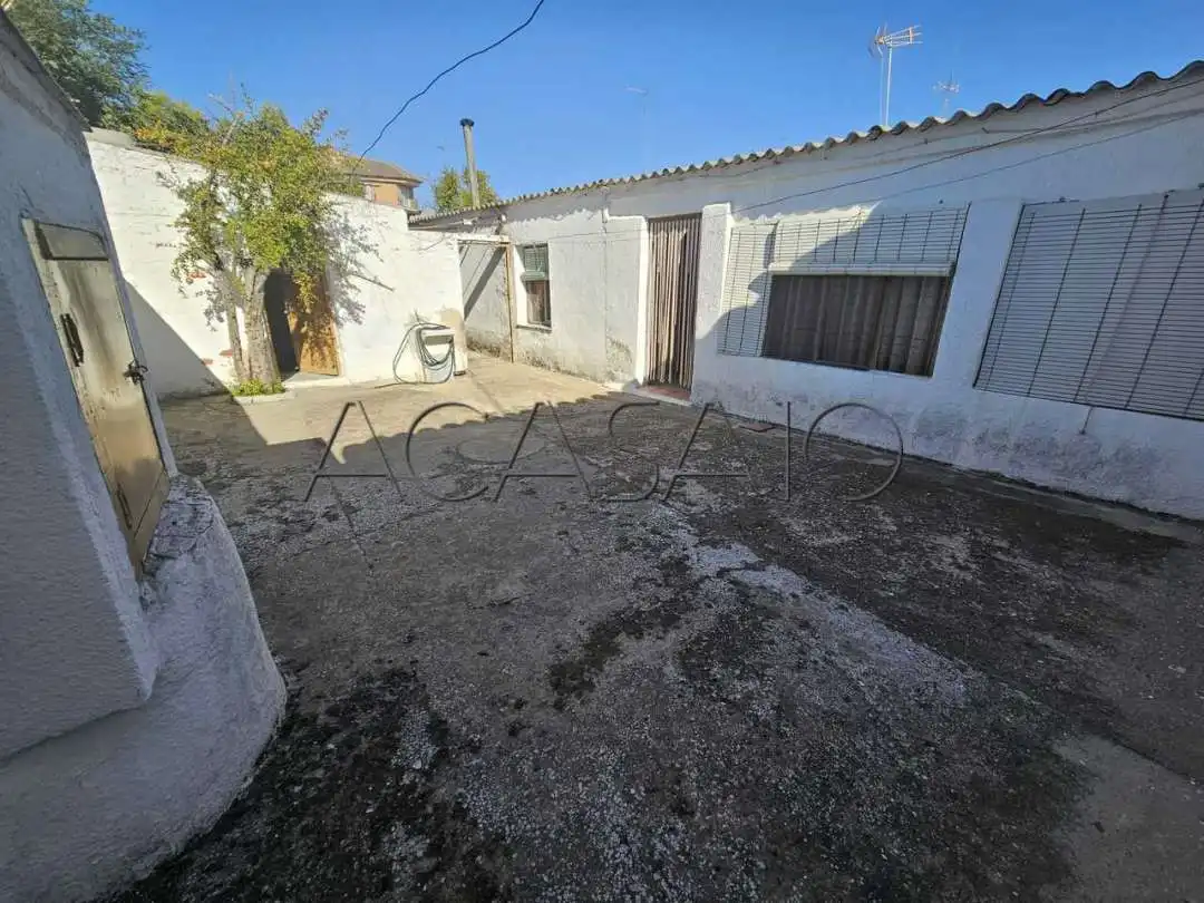Casa adosada en venta en Cobeja