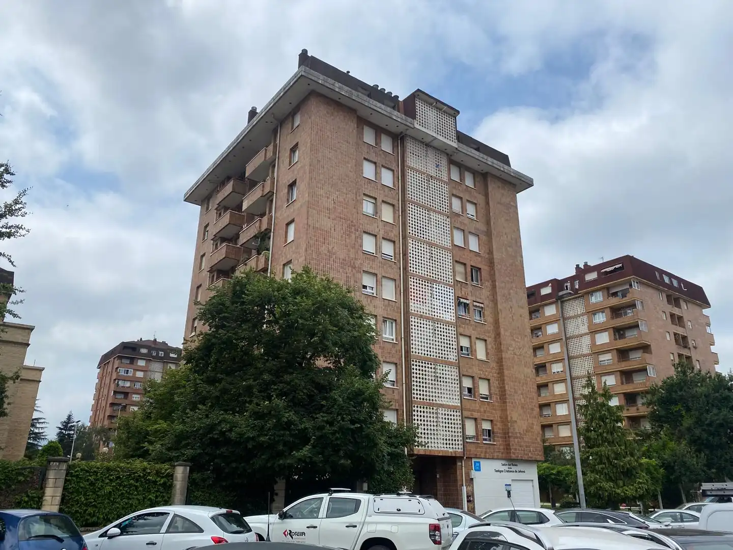 Vista exterior de Pis en venda en Torrelavega  amb Terrassa