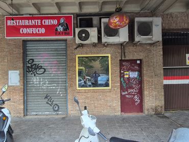 Local comercial de lloguer a Avenida de la Reina Mercedes 33