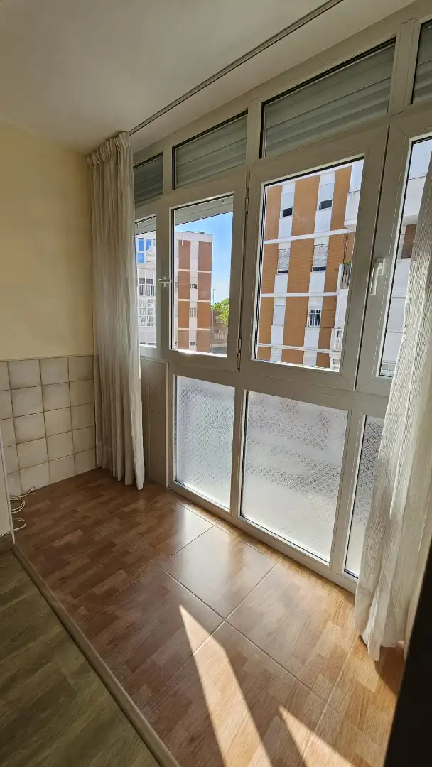 Dormitori de Pis en venda en Cádiz amb Aire condicionat i Terrassa