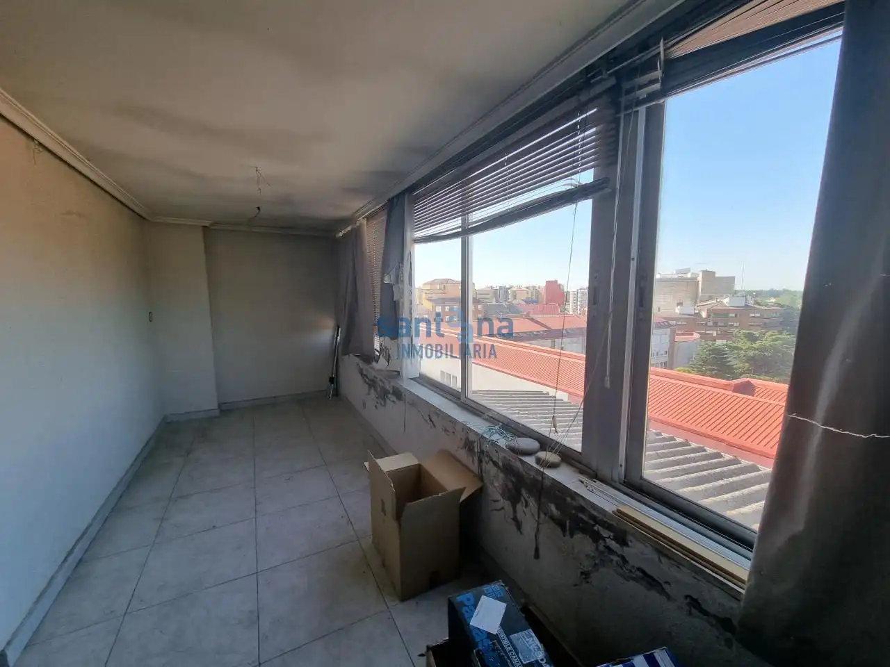 Habitación de Apartamento en venta en León Capital  con Calefacción y Terraza