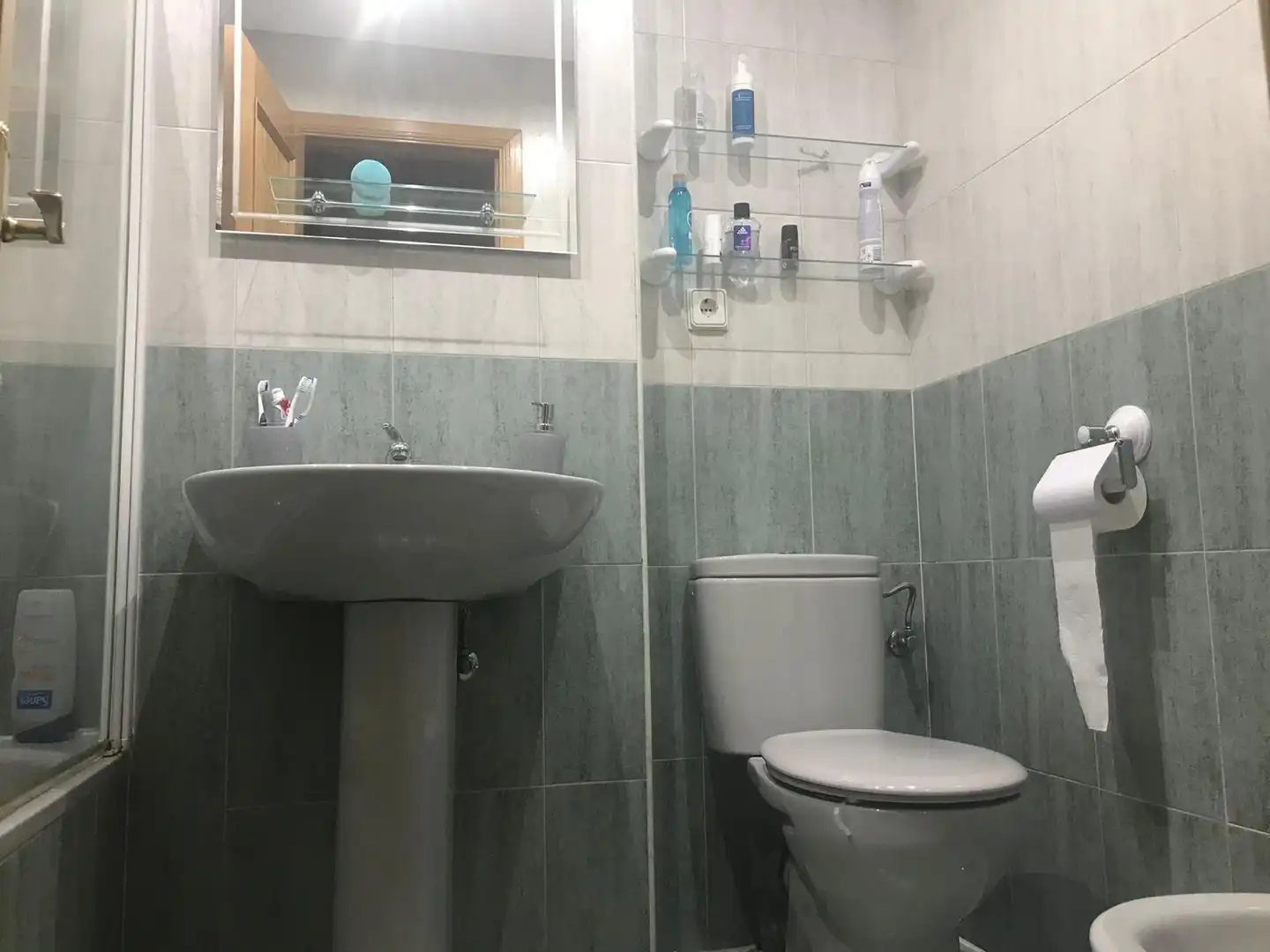 Badezimmer von Maisonette zur Miete in Salamanca mit Heizung, Privatgarten und Parkett