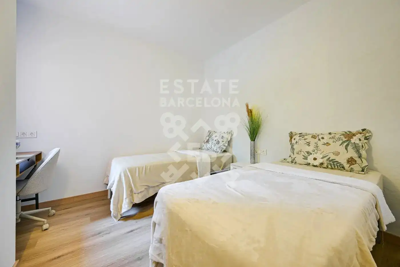 Schlafzimmer von Wohnung zum Verkauf in Lloret de Mar mit Klimaanlage, Heizung und Privatgarten