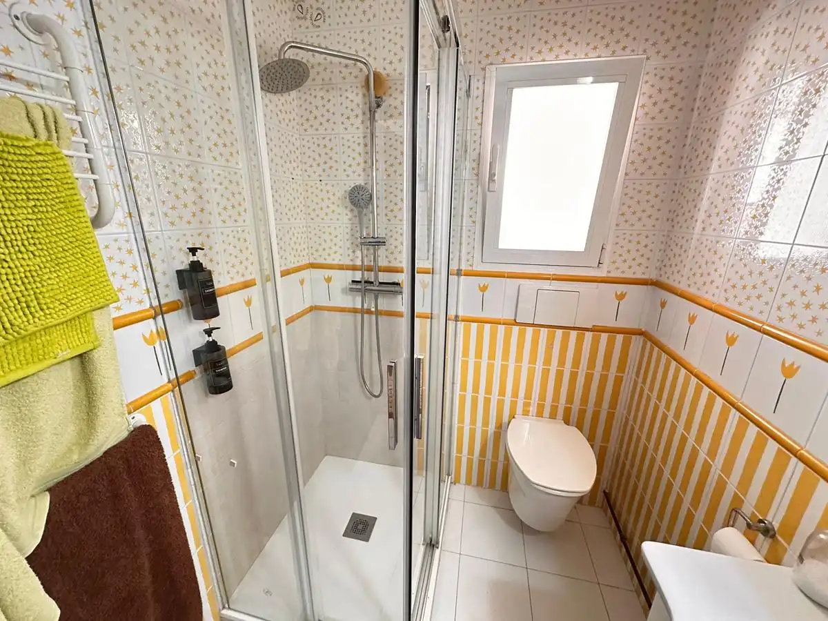 Baño de Casa o chalet en venta en Almuñécar con Jardín privado, Terraza y Amueblado
