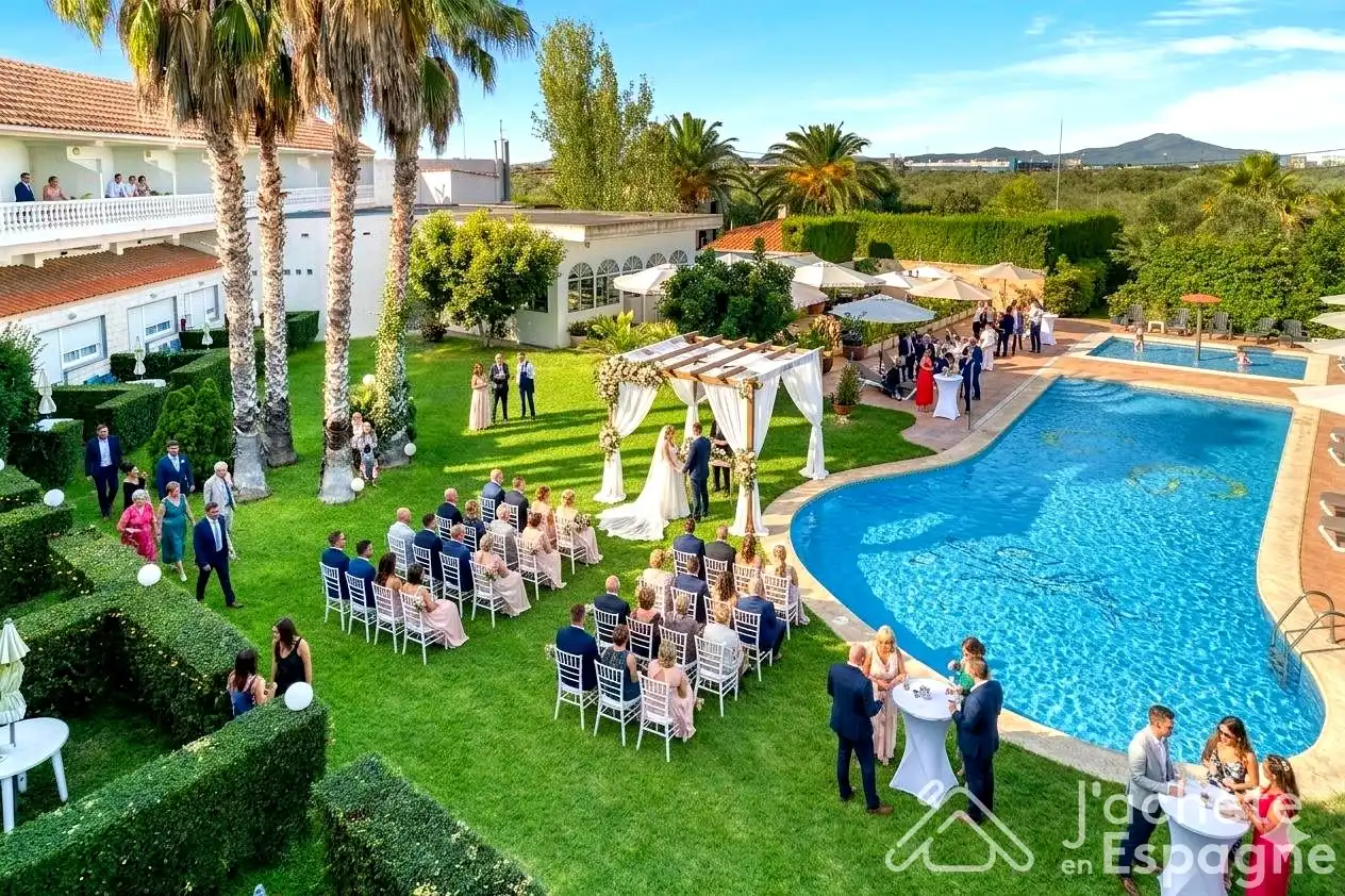 Swimming pool of Buildings for sale in Vinaròs