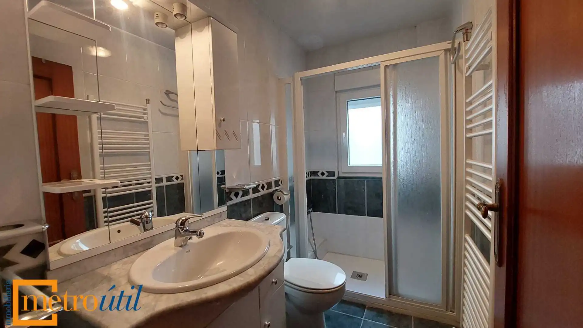 Bathroom of Flat for rent in Salamanca  with Heating and Furnished