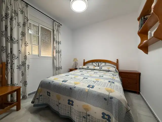 Dormitori de Casa o xalet en venda en Chiclana de la Frontera amb Aire condicionat, Terrassa i Moblat