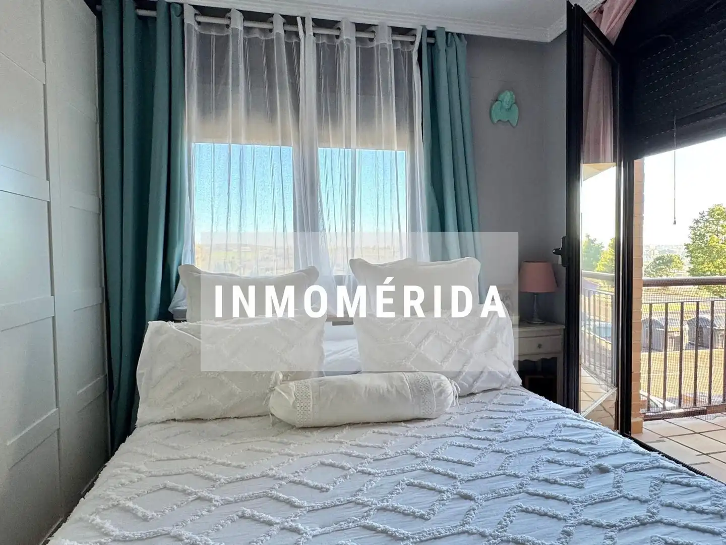 Habitación de Casa adosada en venta en Mérida con Aire acondicionado, Calefacción y Jardín privado